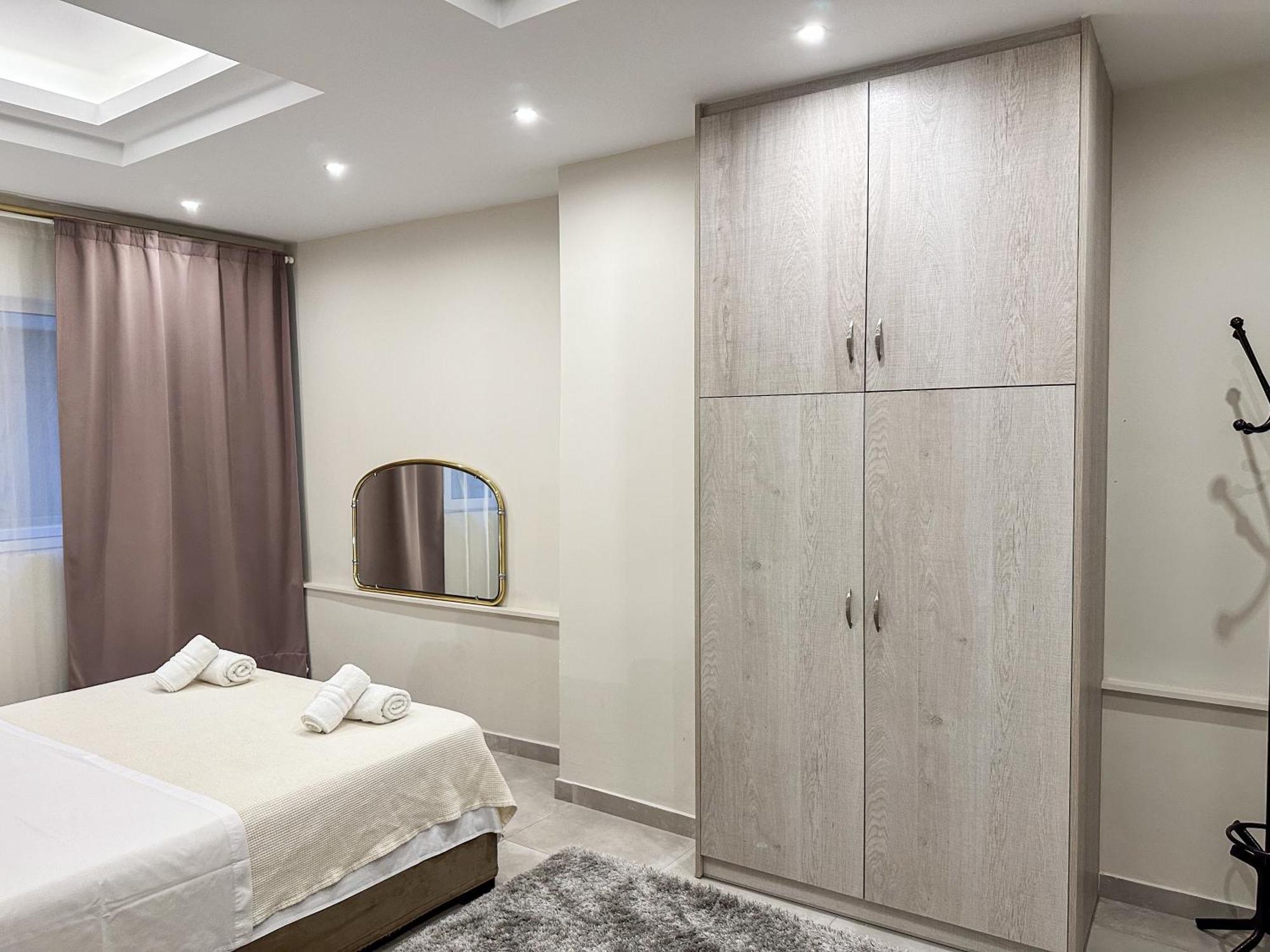 Contemporary & Spacious Renovated Apartment, Dt Syntagma, /Touristic Area アテネ エクステリア 写真