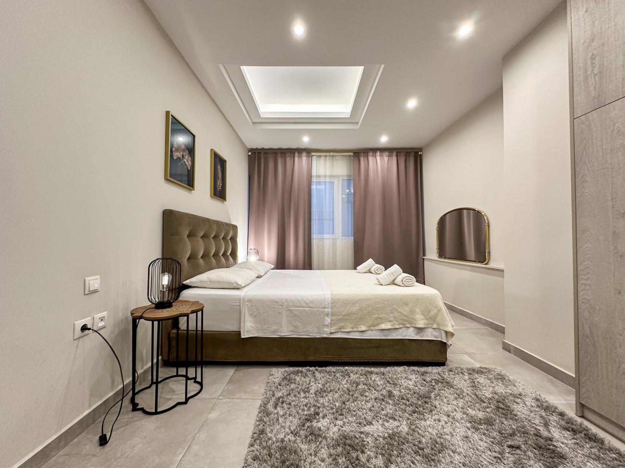 Contemporary & Spacious Renovated Apartment, Dt Syntagma, /Touristic Area アテネ エクステリア 写真